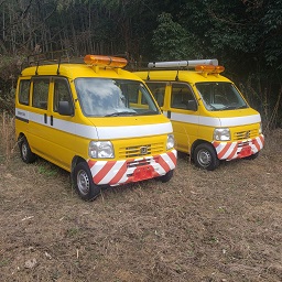 道路パトロール車